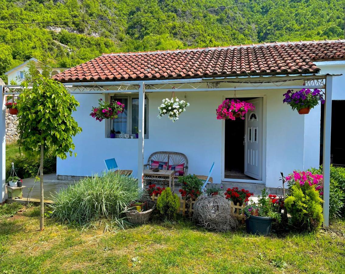 Sunlight Cottage Maya Virpazar Eksteriør billede